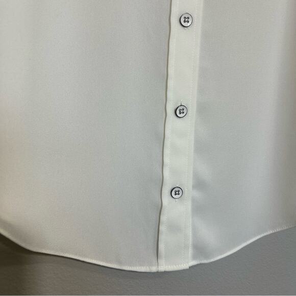 Cabi Float Blouse White #5521 Bell Sleeves Button Down Size Medium - Picture 7 of 9
